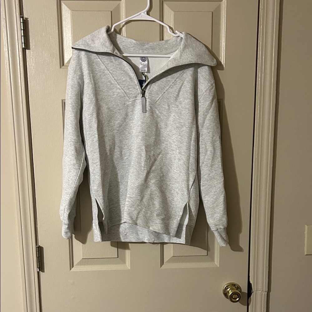 Te Verde Light Gray Women's Crew Neck Sweater